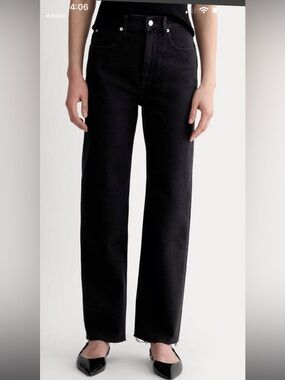 Everlane The Way High Jean Size 26 Crop black Denim Raw Hem-worn only once!